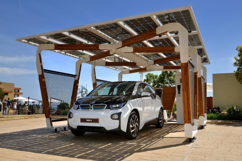  - Un auvent solaire pour recharger sa BMW 1