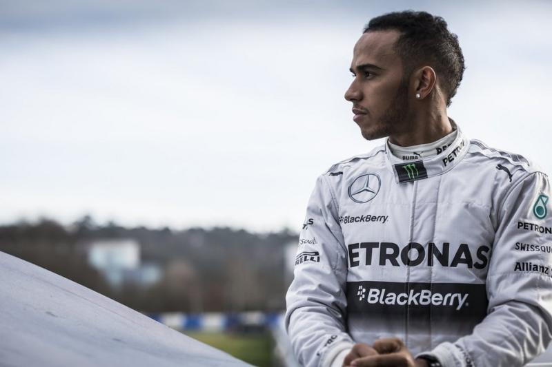  - La compromission du jour : Lewis Hamilton, Liquid & Metal 1