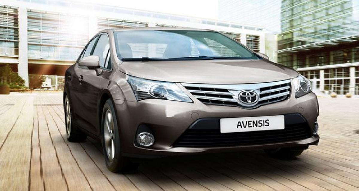 Toyota Avensis : sortie de route ?