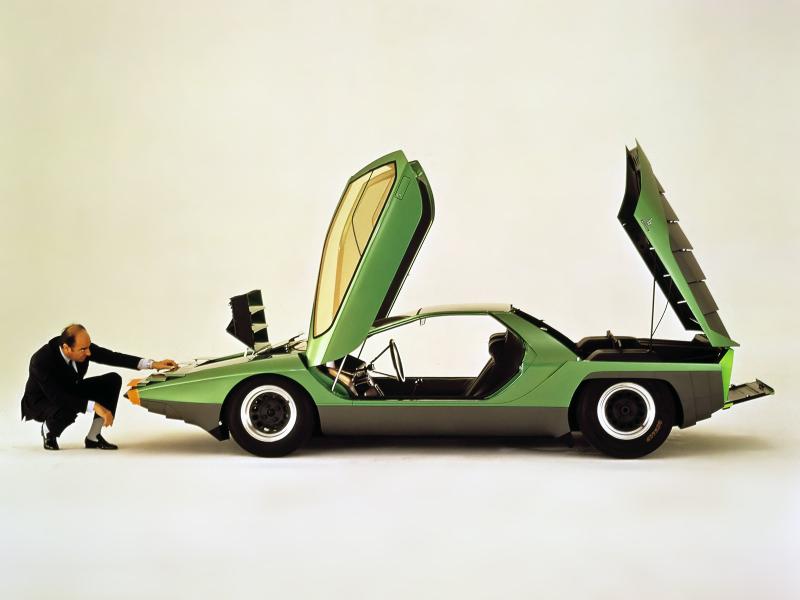  - Les concepts Bertone : Alfa Romeo Carabo (1968) 1