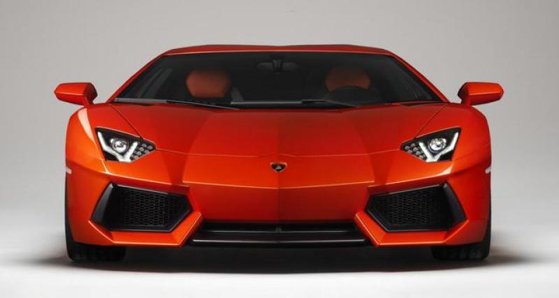  - Lamborghini Aventador SV : en approche