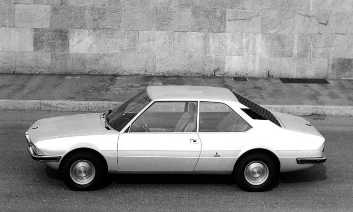  - Les concepts Bertone: BMW 2200 Ti Garmisch (1970) 1