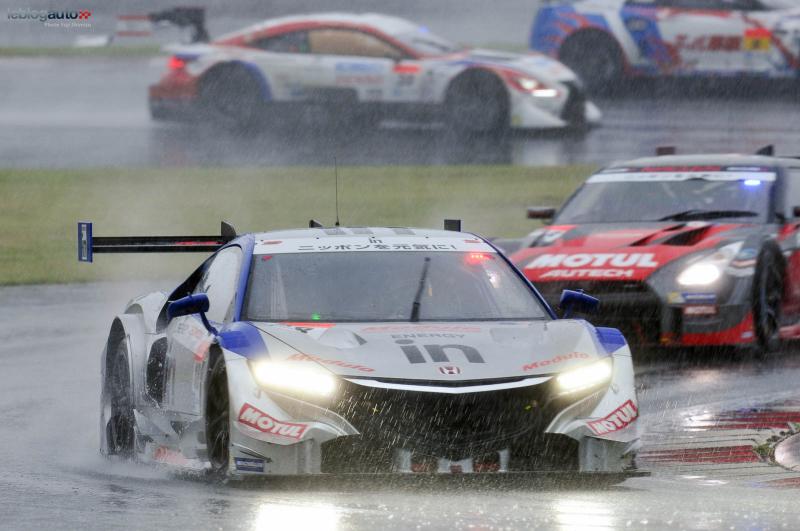 - Super GT 2014 - 5 : Makowiecki et Yamamoto vainqueurs du typhon à Fuji 1