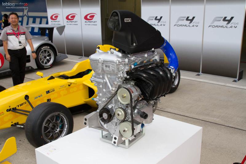  - Super GT 2014 : le nouveau châssis commun GT300 présenté à Suzuka 1