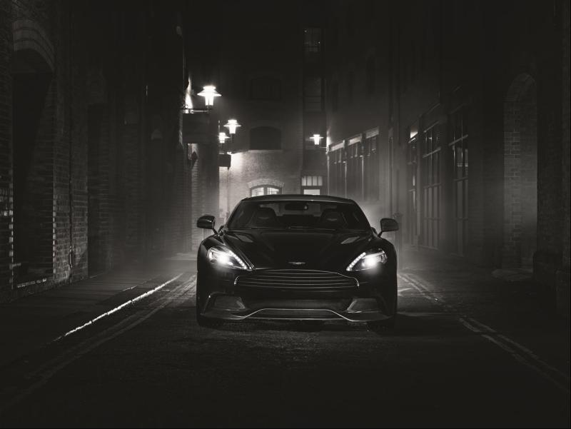  - Paris 2014 : Aston Martin Vanquish Carbon Edition 1