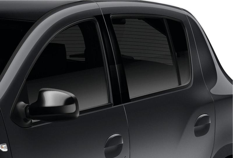  - Paris 2014 : Dacia Sandero Black Touch 1