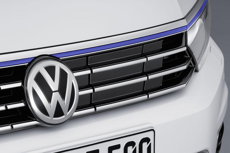  - Paris 2014: Volkswagen Passat GTE 1
