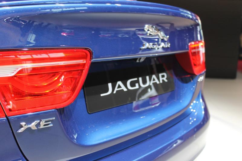  - Paris 2014 live : Jaguar XE 1