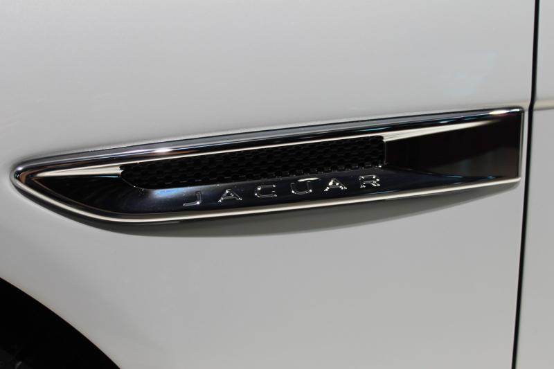  - Paris 2014 live : Jaguar XE 1
