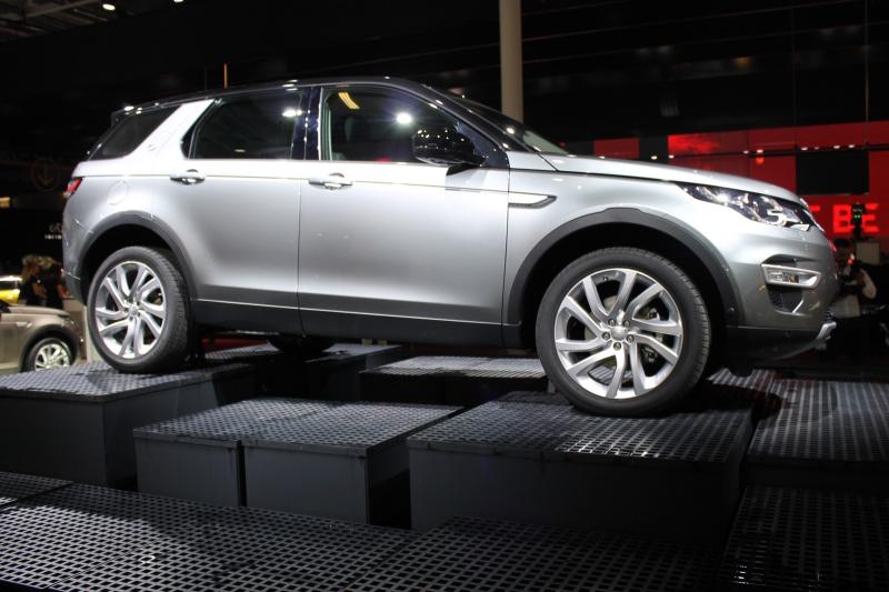  - Paris 2014 live : Land Rover Discovery Sport 1