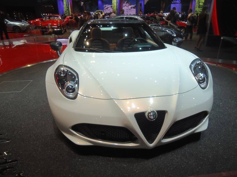  - Paris 2014 Live : Alfa Romeo 4C Spider 1