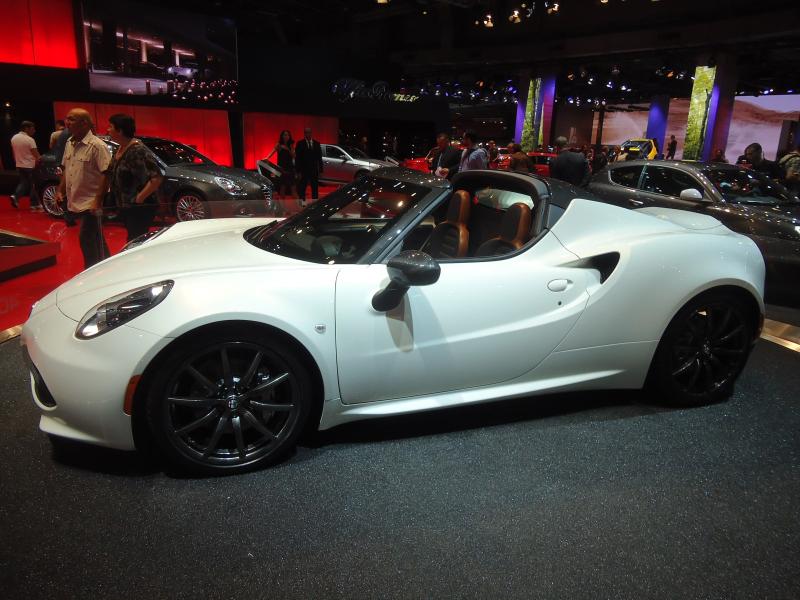  - Paris 2014 Live : Alfa Romeo 4C Spider 1