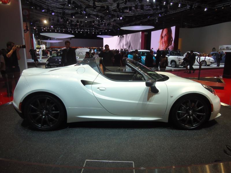  - Paris 2014 Live : Alfa Romeo 4C Spider 1