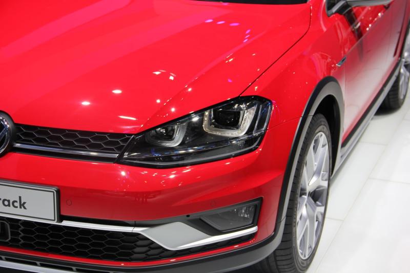  - Paris 2014 live : Volkswagen Golf Alltrack 1