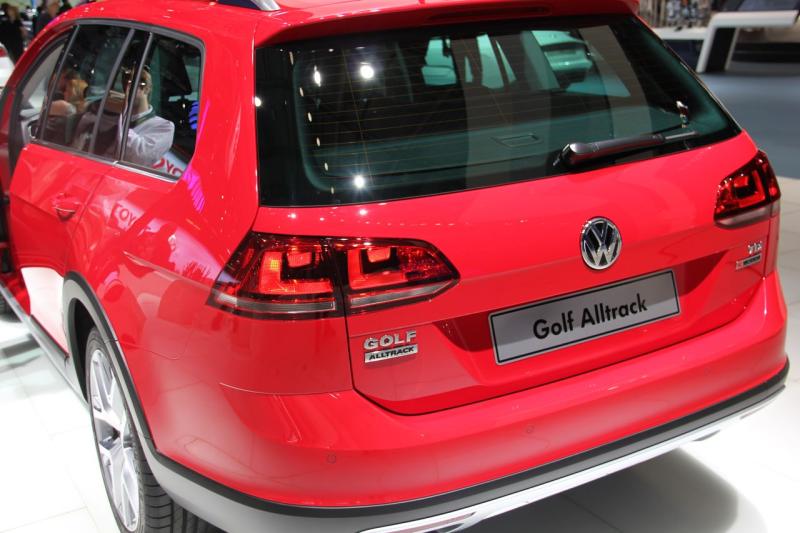  - Paris 2014 live : Volkswagen Golf Alltrack 1