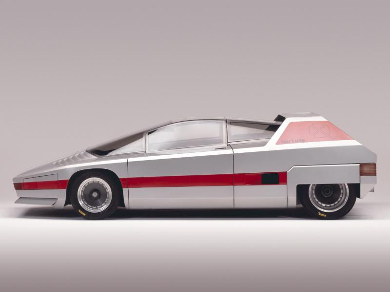  - Les concepts Bertone: Alfa Romeo Navajo (1976) 1
