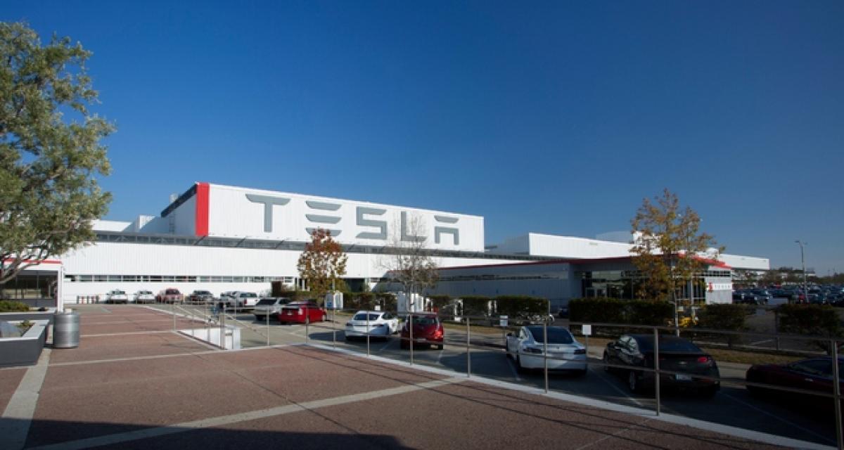 Tesla améliore son usine et augmente sa capacité de production
