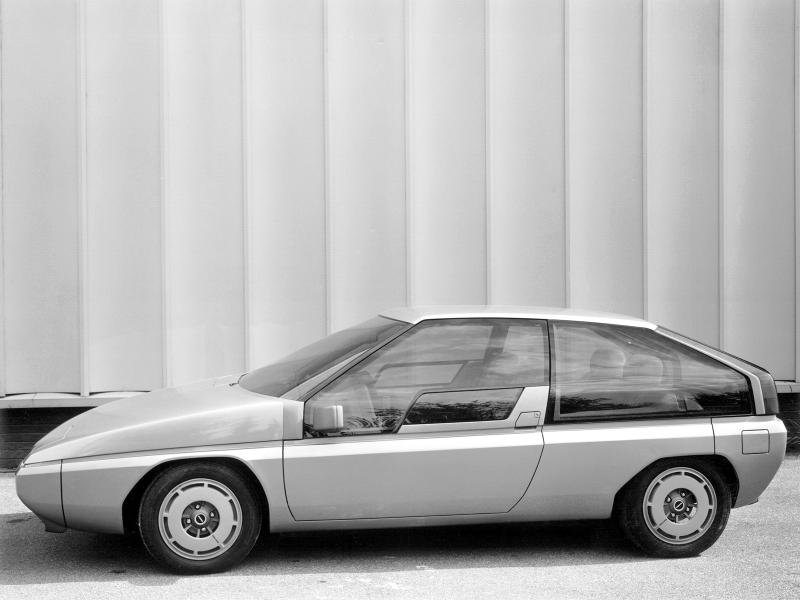  - Les concepts Bertone : Mazda MX-81 Aria (1981) 1