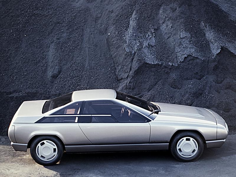  - Les concepts Bertone : Alfa Romeo Delfino (1983) 1