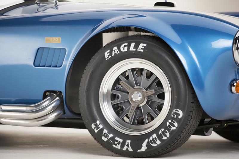 Shelby American rend hommage à la Cobra 427 pour ses 50 ans 1