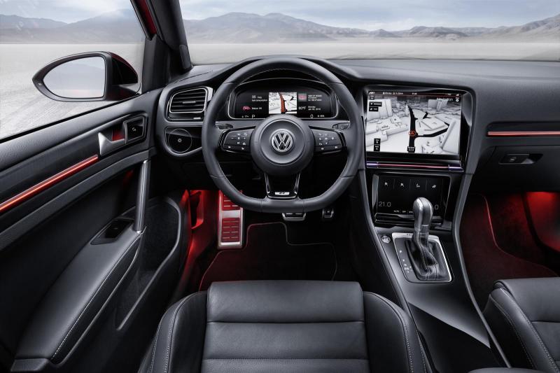  - CES 2015 : Volkswagen Golf R Touch Concept 1