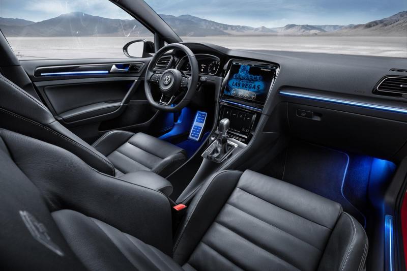  - CES 2015 : Volkswagen Golf R Touch Concept 1