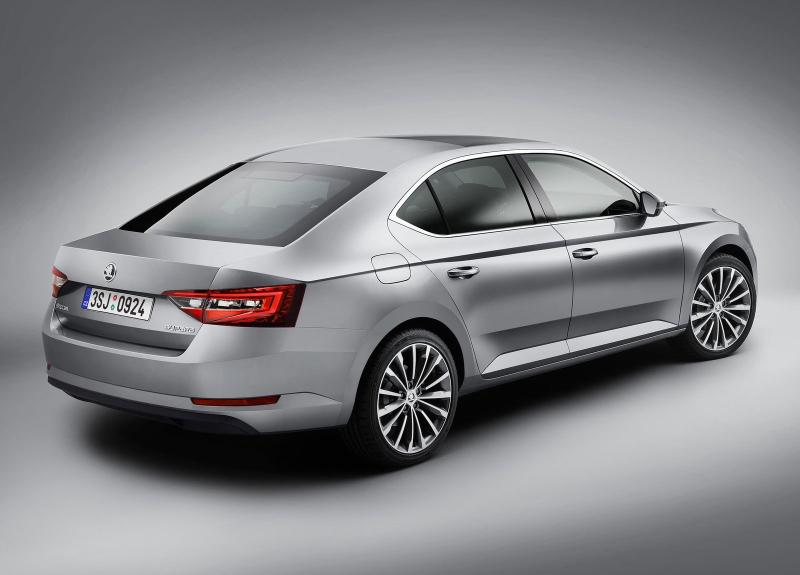  - Genève 2015 : Škoda Superb 1