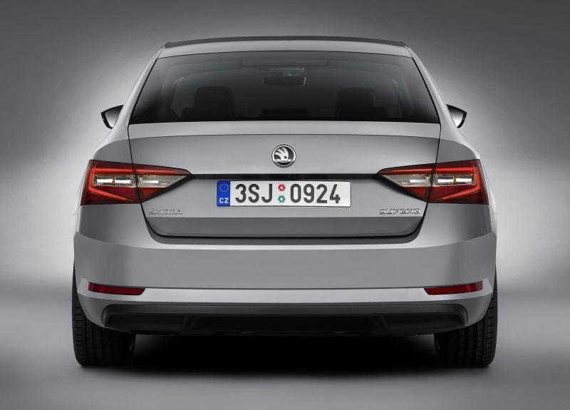  - Genève 2015 : Škoda Superb 1