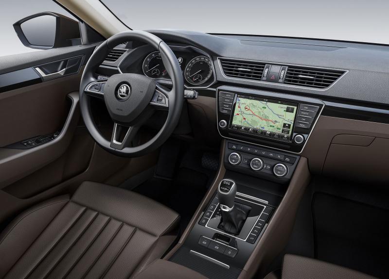  - Genève 2015 : Škoda Superb 1