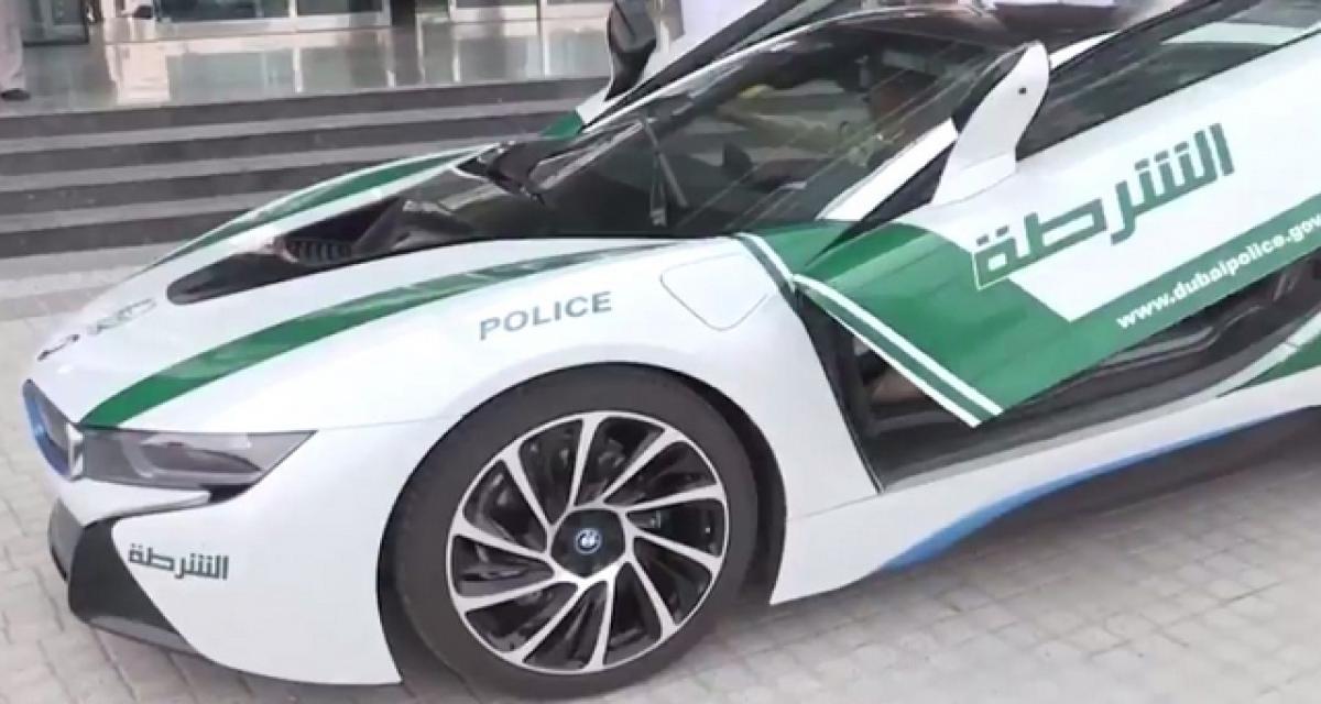 Une BMW i8 pour la police de Dubai