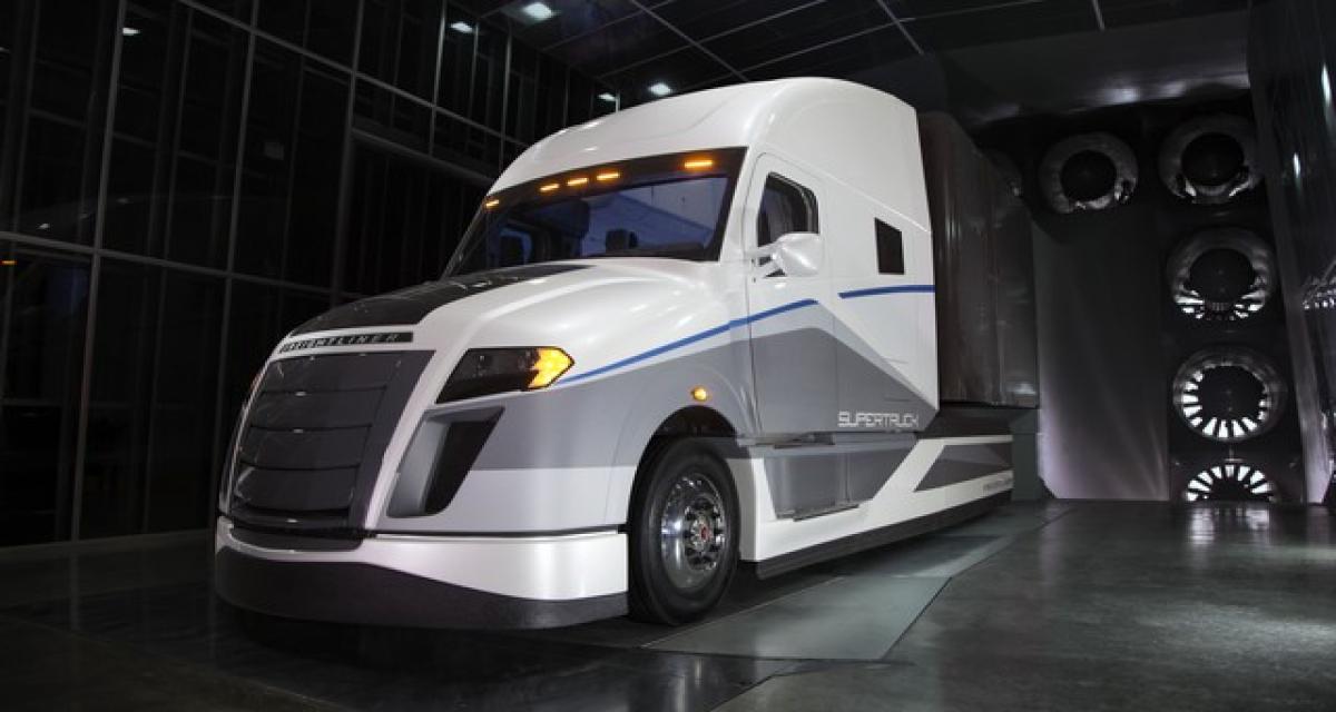 Mid-America Trucking Show 2015 : Freightliner SuperTruck