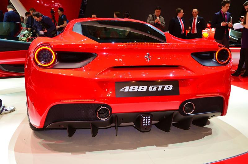  - Genève 2015 live : Ferrari 488 GTB 1