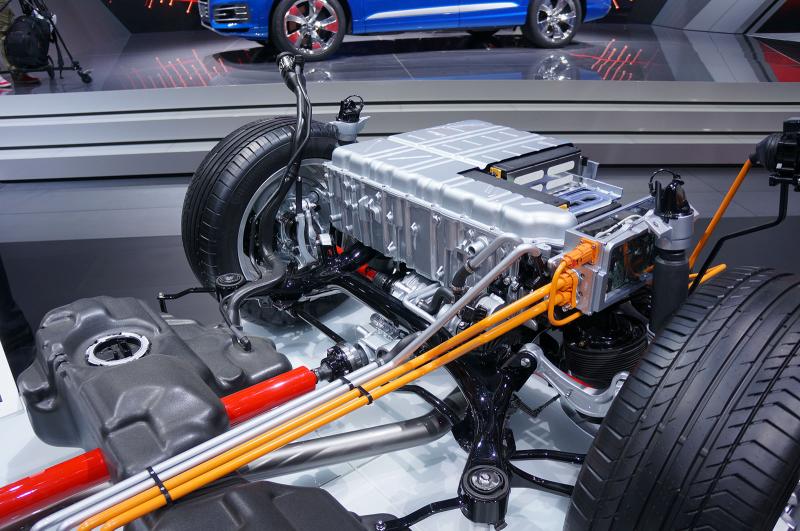 - Genève 2015 live : Audi Q7 e-tron quattro 1