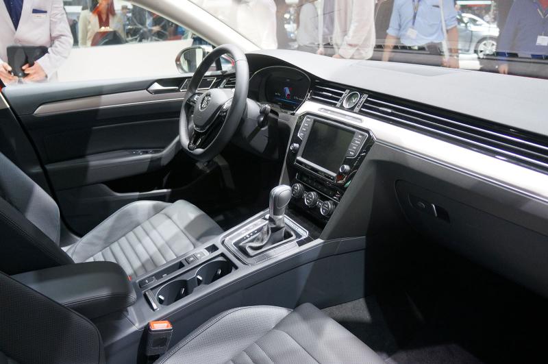  - Genève 2015 live : Volkswagen Passat Alltrack 1