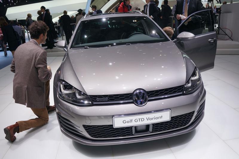  - Genève 2015 live : Volkswagen Golf GTD SW 1