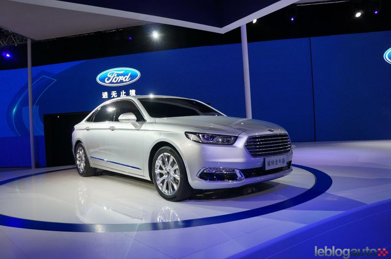  - Shanghai 2015 live : Ford Taurus 1