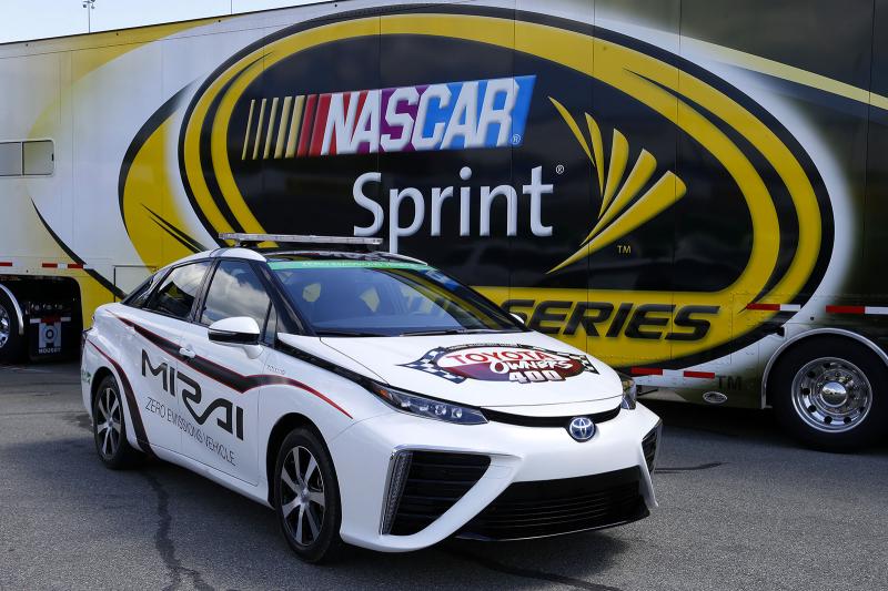 La Toyota Mirai mènera les débats en NASCAR 1