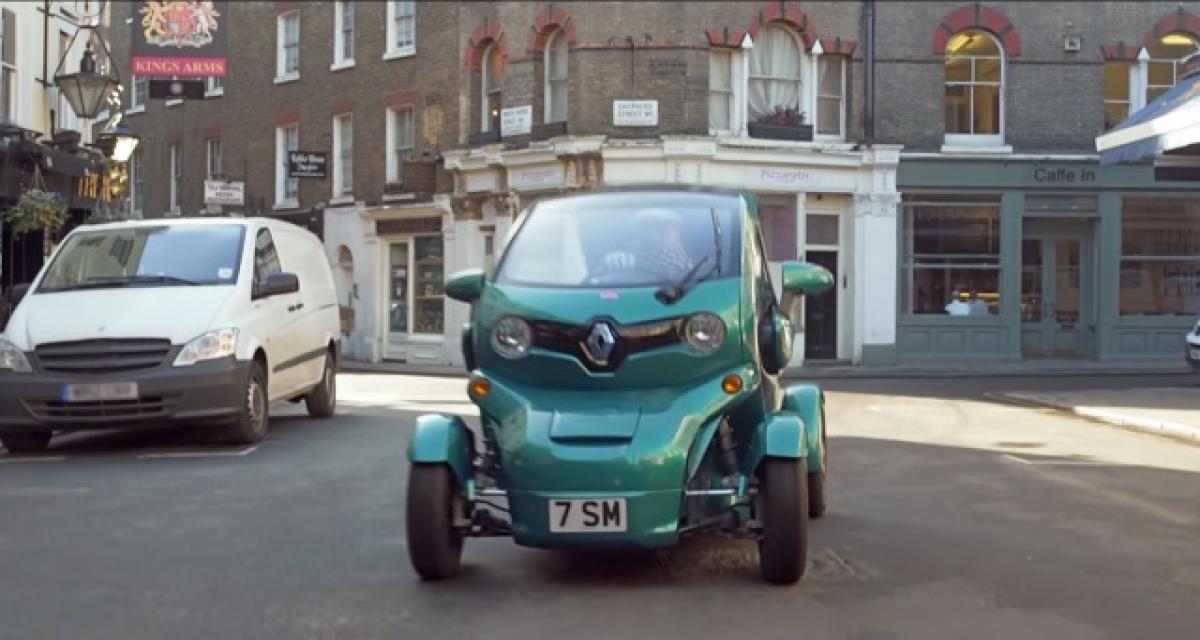 Insolite : Sir Stirling Moss en Twizy !