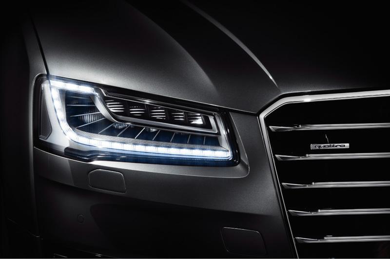  - Double série limitée pour l'Audi A8 au Japon 1