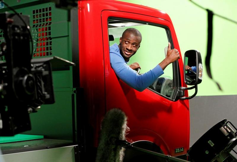  - Yaya Touré et le "Truckerball" Nissan 1