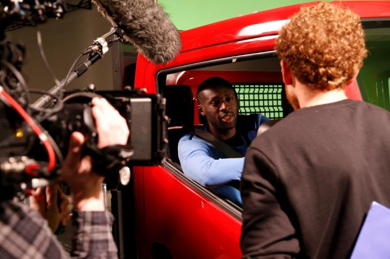  - Yaya Touré et le "Truckerball" Nissan 1