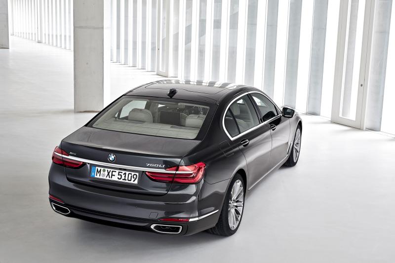  - BMW Série 7, le prestige de la technologie 3