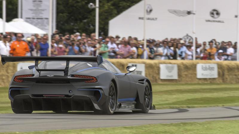  - Goodwood 2015 : Premiers tours de roues pour l'Aston Martin Vulcan 1