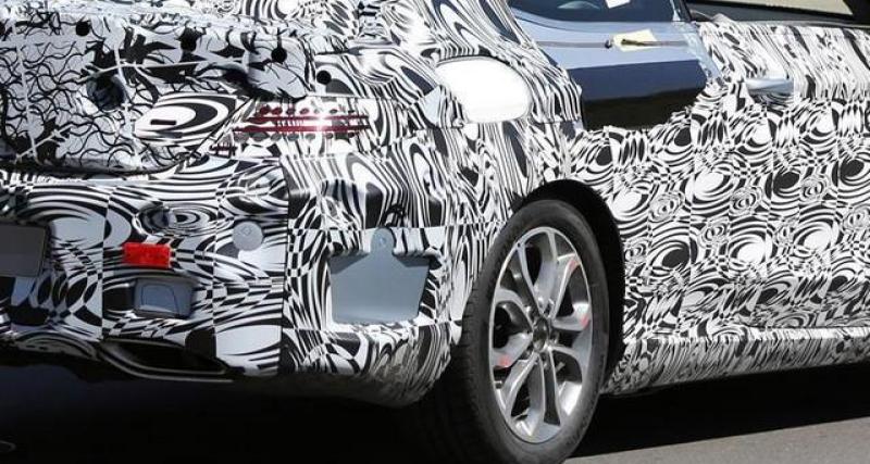  - Spyshot : la Mercedes Classe C Coupé prend l'air