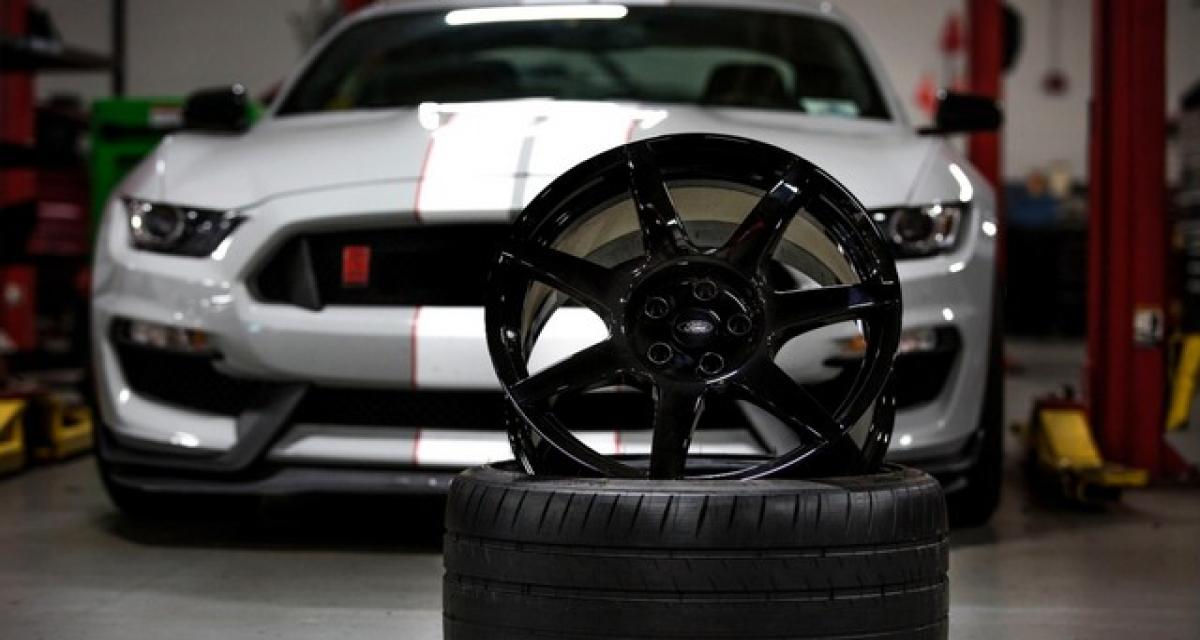 Ford Mustang Shelby GT350R : des jantes en fibre de carbone
