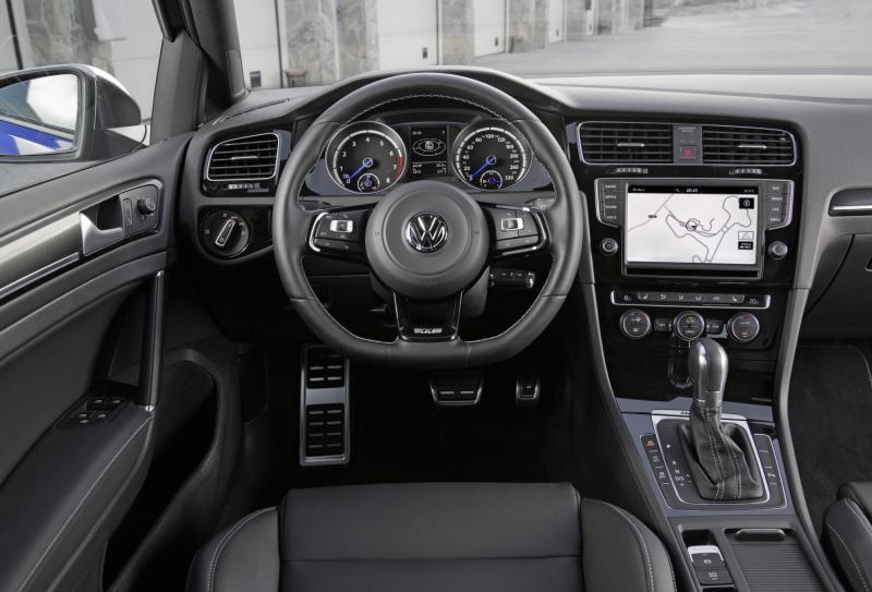 Volkswagen Golf R SW : 45 700 euros 1