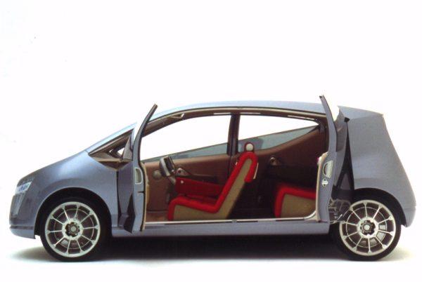  - Les concepts Bertone : Opel Filo (2001) 1