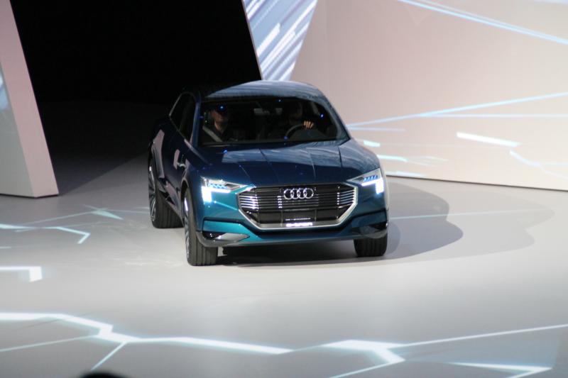  - Francfort 2015 live : Audi e-tron quattro concept 1