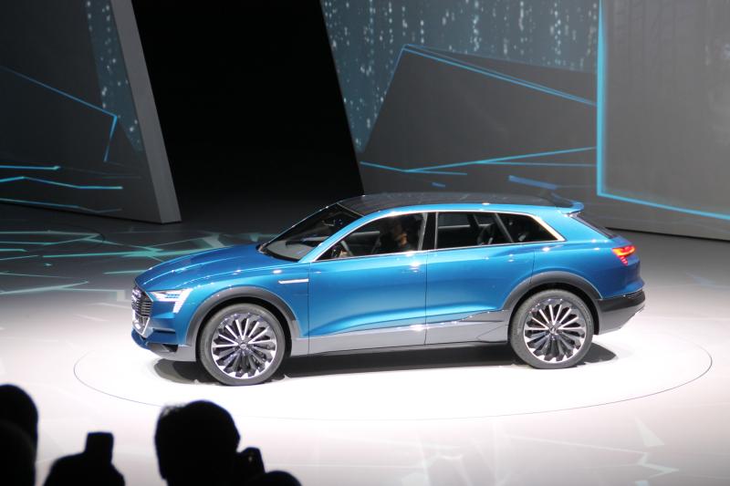  - Francfort 2015 live : Audi e-tron quattro concept 1