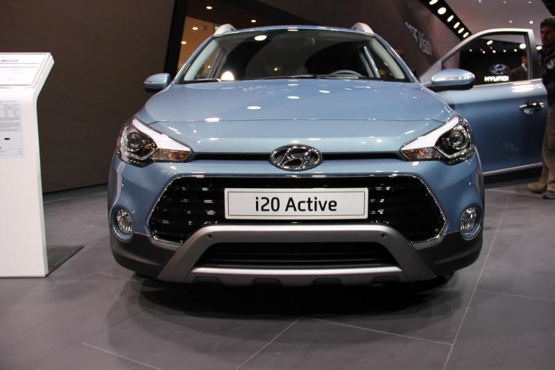  - Francfort 2015 live : Hyundai i20 Active 1